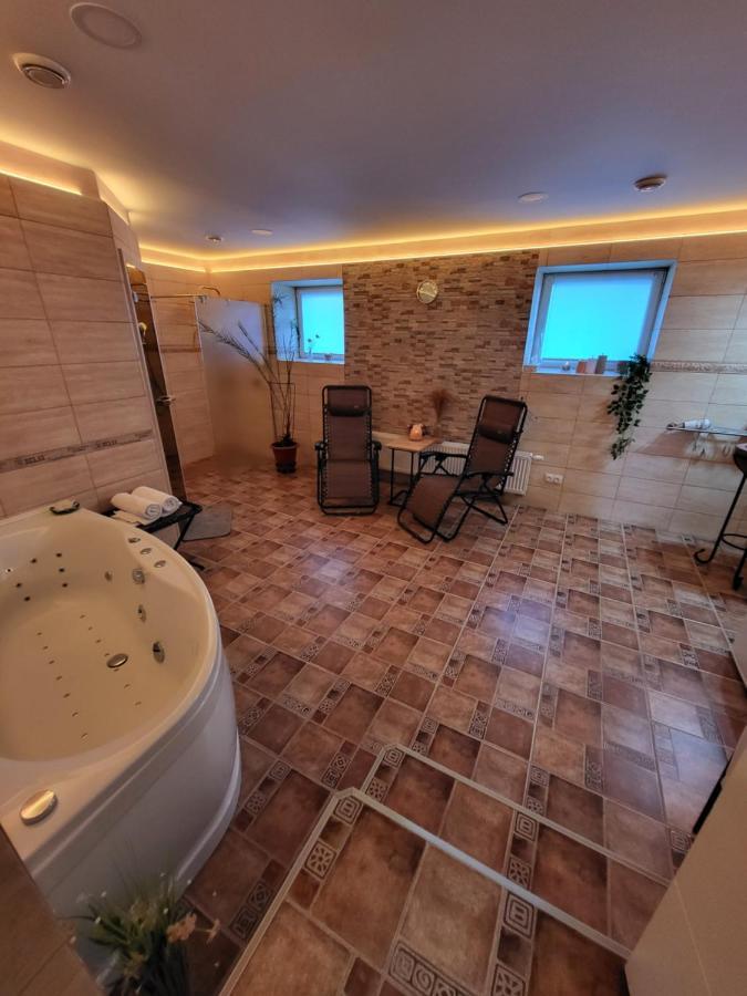 Penzion Ostravanka Hranice  Buitenkant foto